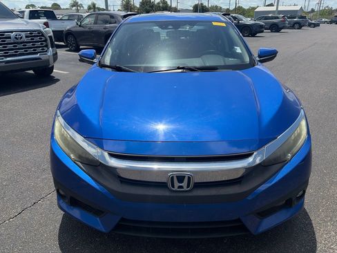 Used 2016 Honda Civic Touring image 2