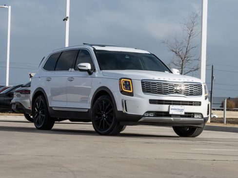 Used 2021 Kia Telluride SX w/ Towing Package image 2