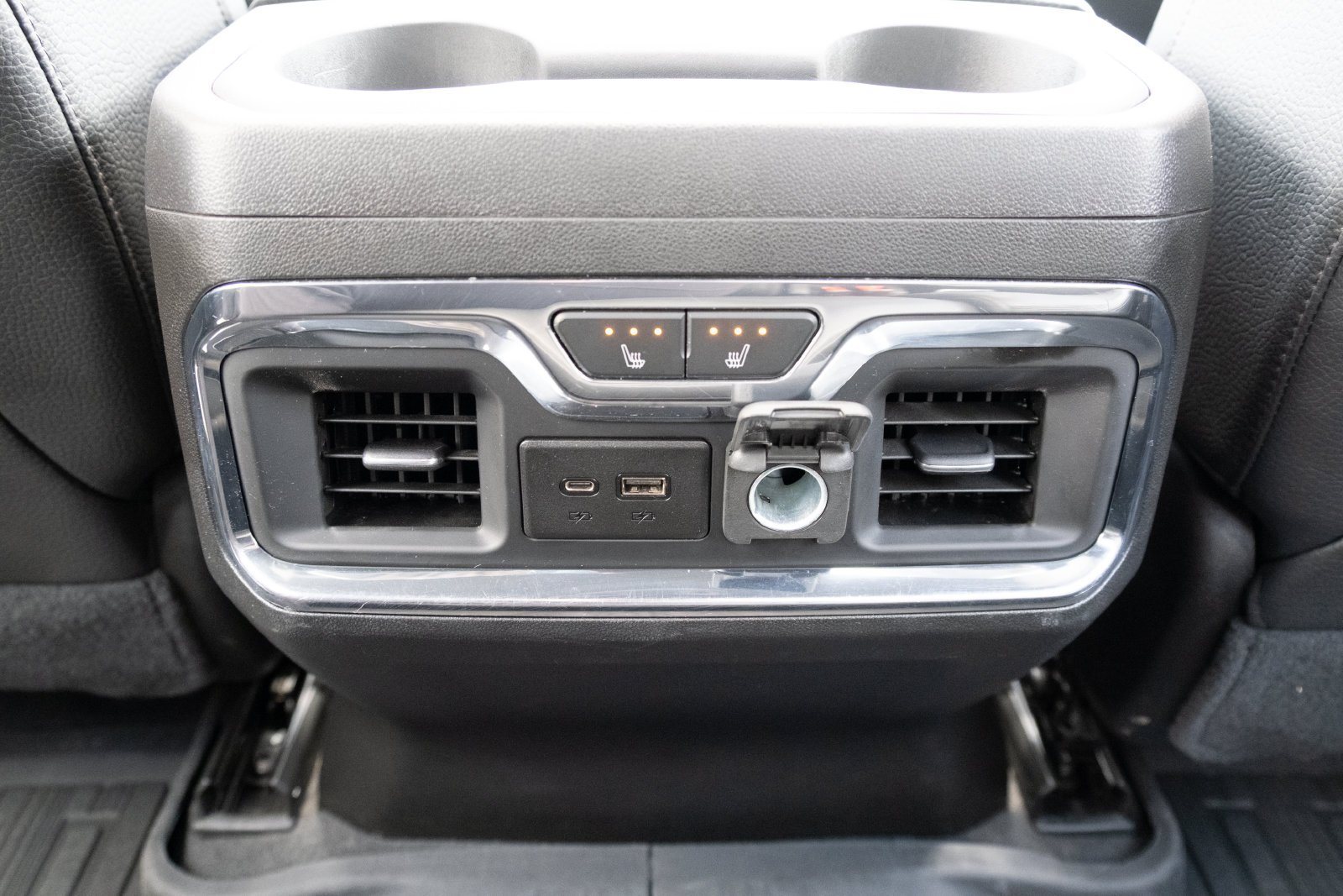 Used 2023 GMC Sierra 3500 Denali w/ Denali Ultimate Package AWD/4WD image 21