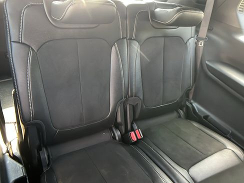 Used 2024 Jeep Grand Cherokee L Laredo image 22