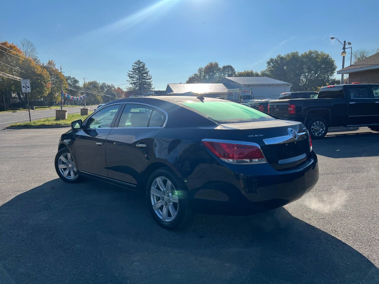Used 2010 Buick LaCrosse CXL FWD image 1