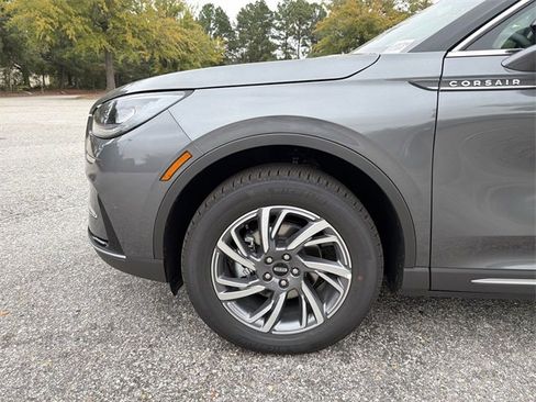 New 2026 Lincoln Corsair Premiere image 10