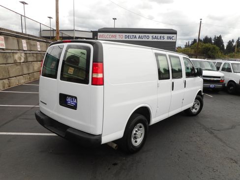 Used 2007 Chevrolet Express 2500 RWD image 10