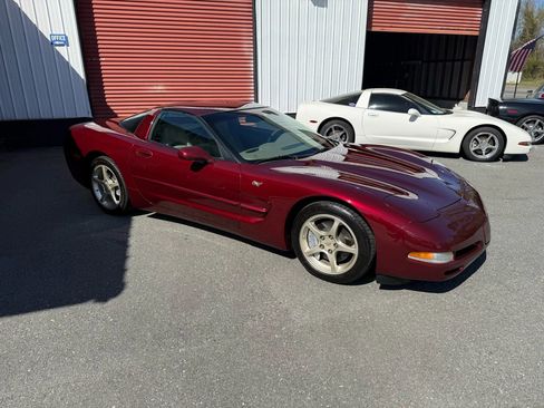 Used 2003 Chevrolet Corvette Coupe w/ Preferred Equipment Group image 12