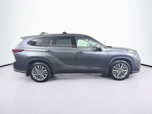 Used 2021 Toyota Highlander Platinum AWD/4WD image 10