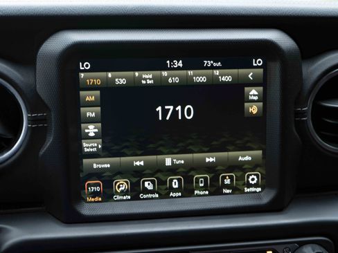 Used 2022 Jeep Wrangler Unlimited Sahara AWD/4WD image 31