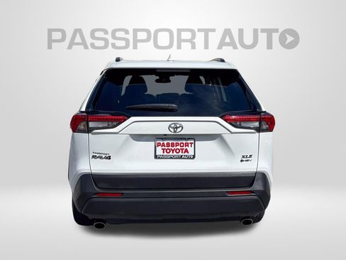 Used 2025 Toyota RAV4 XLE AWD/4WD image 7
