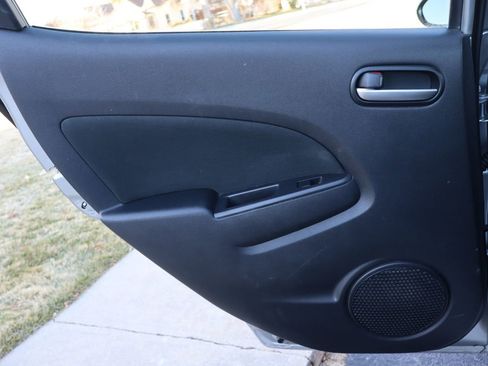 Used 2012 MAZDA MAZDA2 Touring image 20