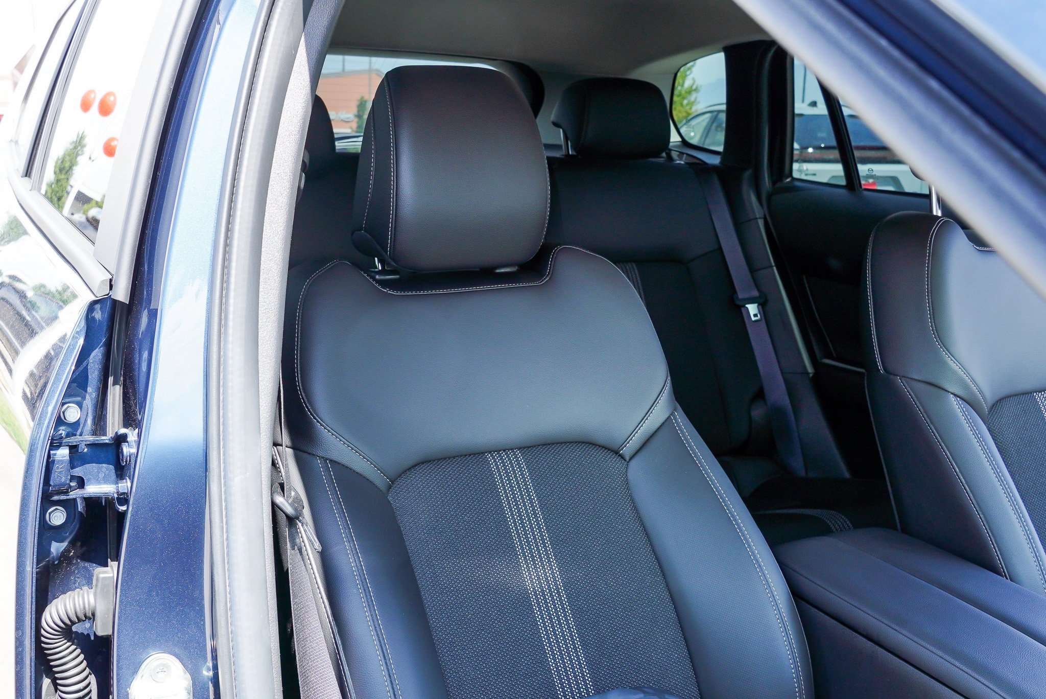 Used 2025 MAZDA CX-50 AWD 2.5 S w/ Weather Package image 26