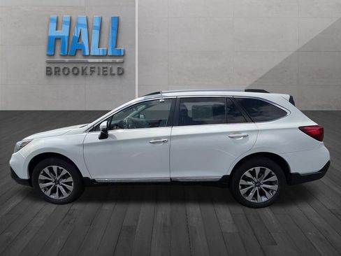 Used 2018 Subaru Outback 2.5i Touring w/ Popular Package #3 AWD/4WD image 2