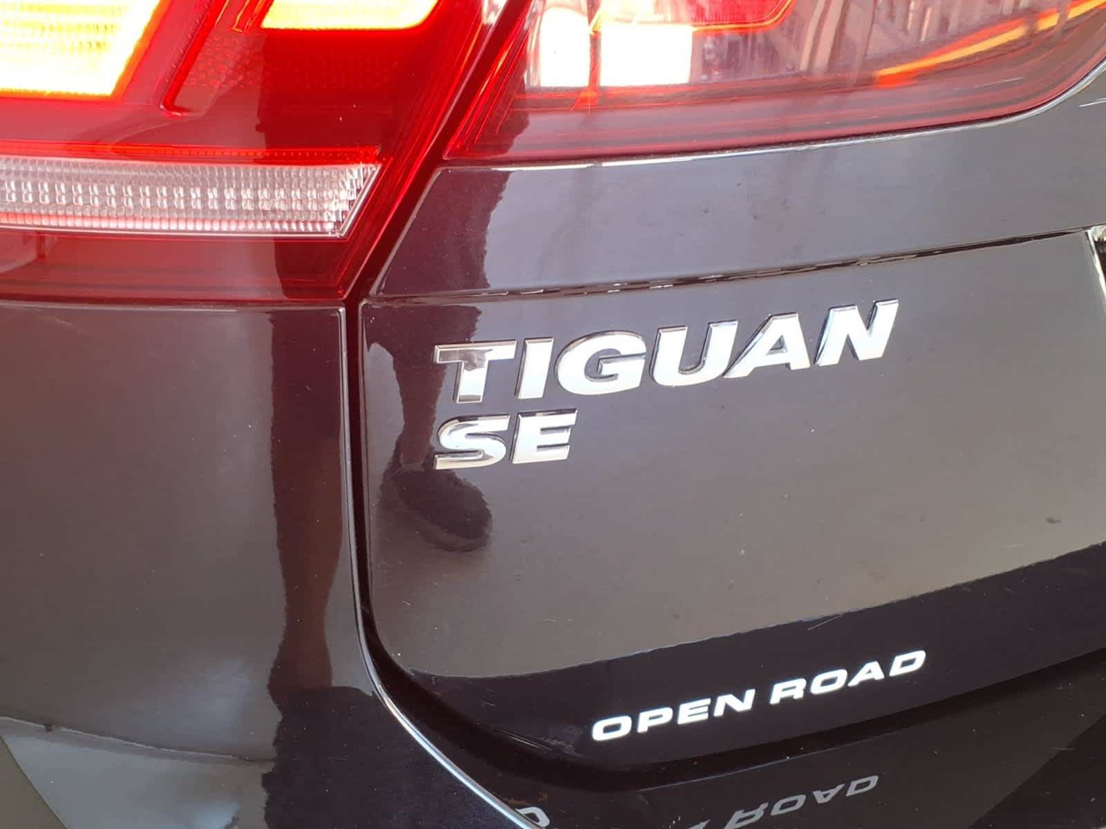 Used 2020 Volkswagen Tiguan SE R-Line AWD/4WD image 9