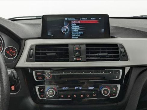 Used 2016 BMW 320i xDrive Sedan AWD/4WD image 29