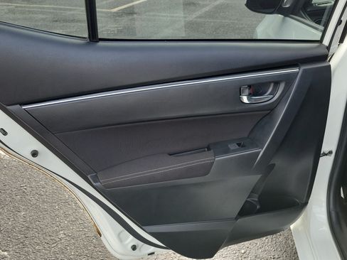 Used 2019 Toyota Corolla LE FWD image 12