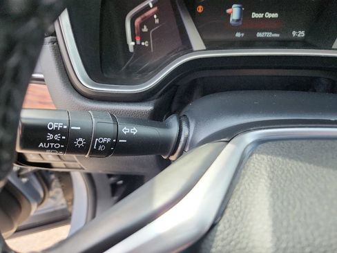 Used 2022 Honda CR-V Touring image 13