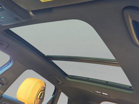 Used 2024 Audi Q4 e-tron Premium image 33