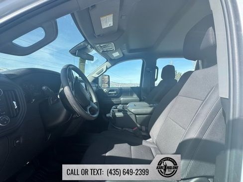 Used 2025 Chevrolet Silverado 3500 W/T image 12