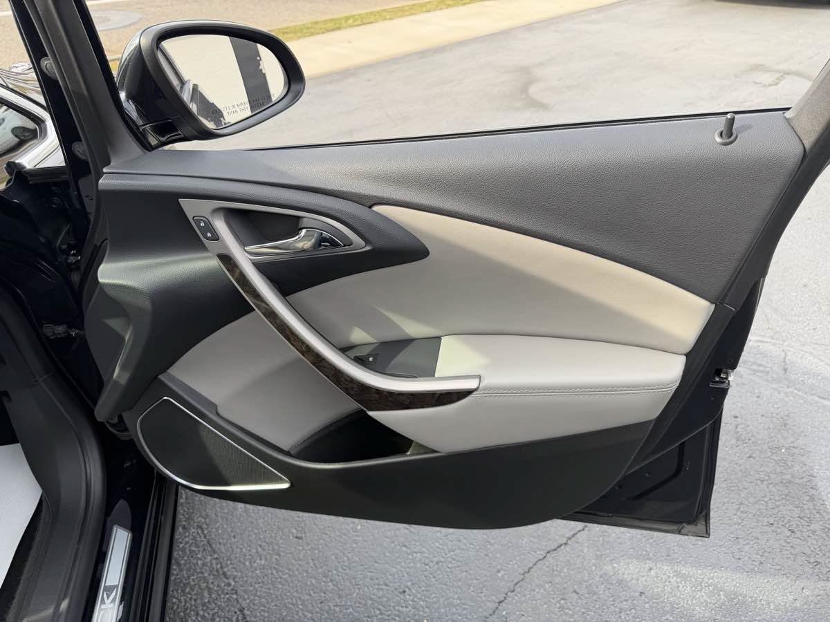 Used 2014 Buick Verano FWD image 19