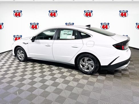 Used 2025 Hyundai Sonata SE FWD image 6