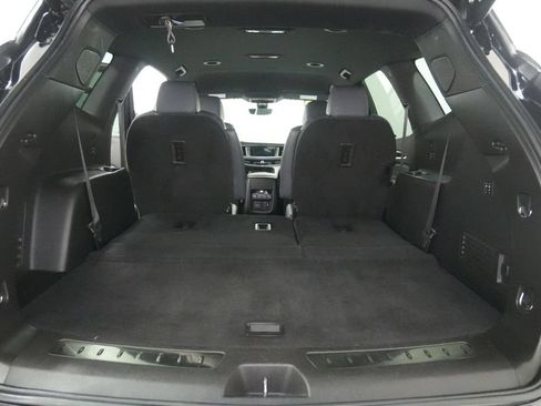 Used 2022 Buick Enclave Premium AWD/4WD image 24
