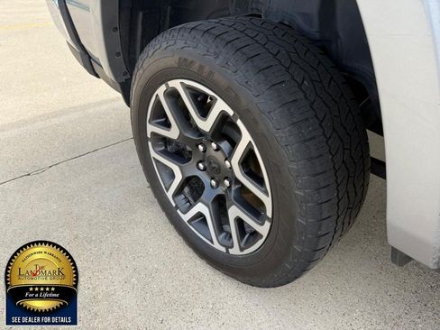 Used 2025 RAM 1500 Laramie w/ Advanced Safety Group II AWD/4WD image 22