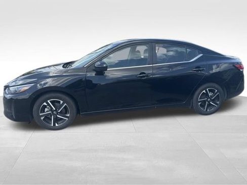 Used 2024 Nissan Sentra SV FWD image 3