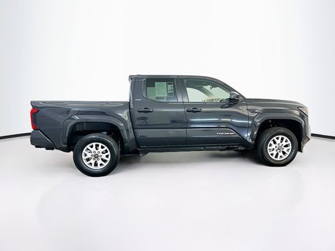 Used 2025 Toyota Tacoma SR5 AWD/4WD image 10