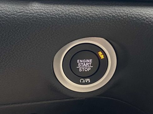 New 2026 Chrysler Pacifica Select AWD/4WD image 51