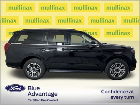 Certified 2025 Ford Expedition Active image 2