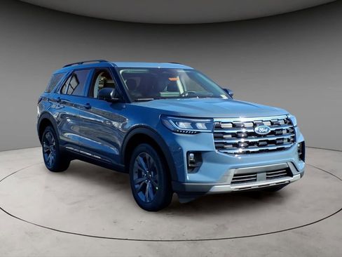 New 2026 Ford Explorer Active image 13