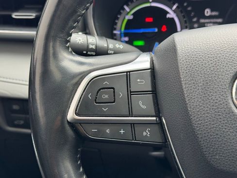 Used 2021 Toyota Highlander Platinum image 31