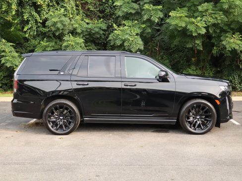 Used 2023 Cadillac Escalade Sport Platinum w/ LPO, ONYX Package AWD/4WD image 8
