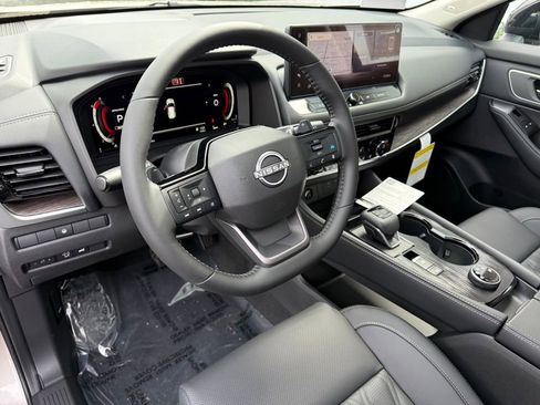 New 2026 Nissan Rogue Platinum image 13