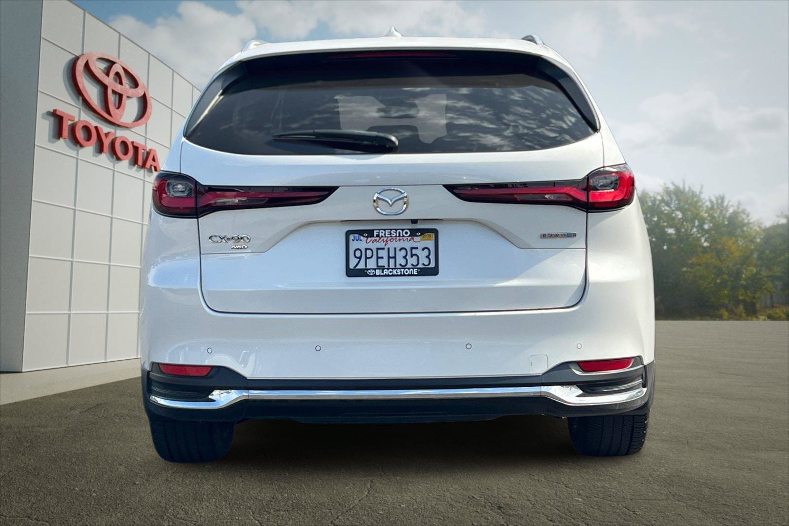 Used 2024 MAZDA CX-90 Plug-In Hybrid w/ Premium Pkg AWD/4WD image 4