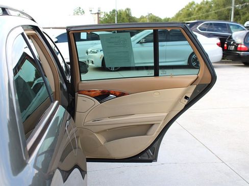 Used 2008 Mercedes-Benz E 350 4MATIC Wagon image 28