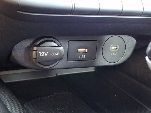 Certified 2025 Hyundai Elantra Sport FWD image 23
