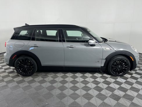 Used 2017 MINI Cooper Clubman S image 9