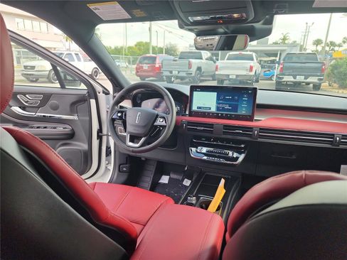 New 2026 Lincoln Corsair Reserve image 23