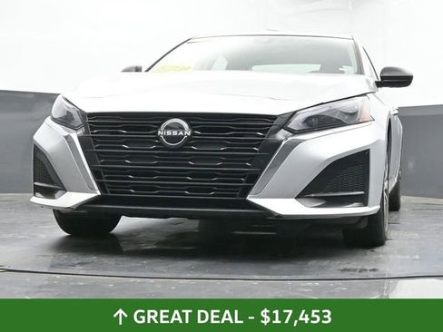 Used 2024 Nissan Altima 2.5 SV image 46