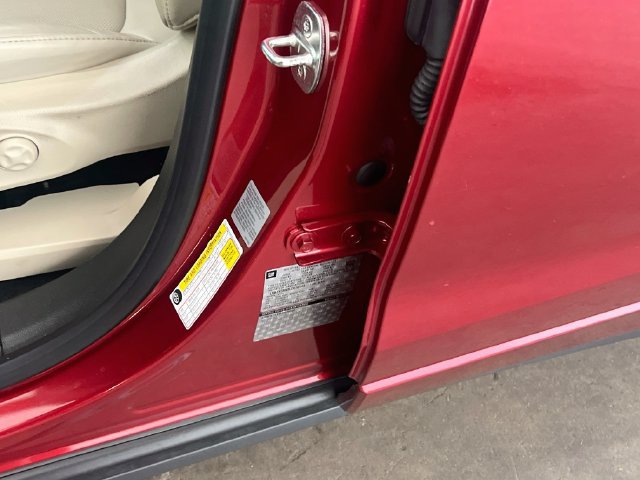 Used 2020 Buick Envision Premium AWD/4WD image 16
