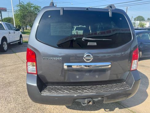 Used 2011 Nissan Pathfinder SV AWD/4WD image 3