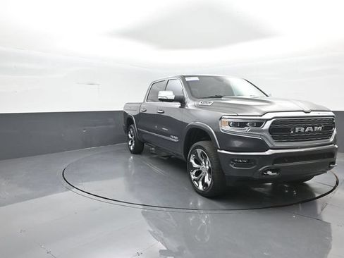 Used 2022 RAM 1500 Limited w/ Body Color Bumper Group AWD/4WD image 3