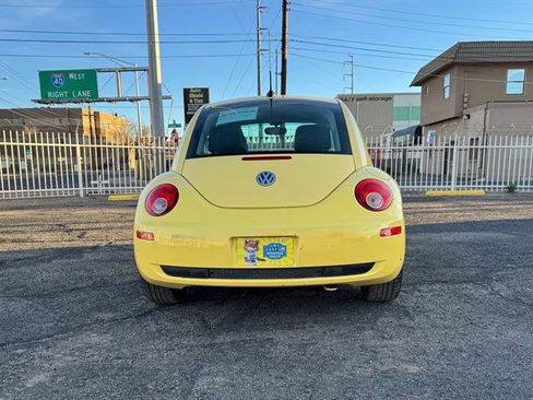 Used 2008 Volkswagen Beetle S image 8