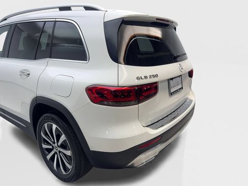 Used 2022 Mercedes-Benz GLB 250 image 19