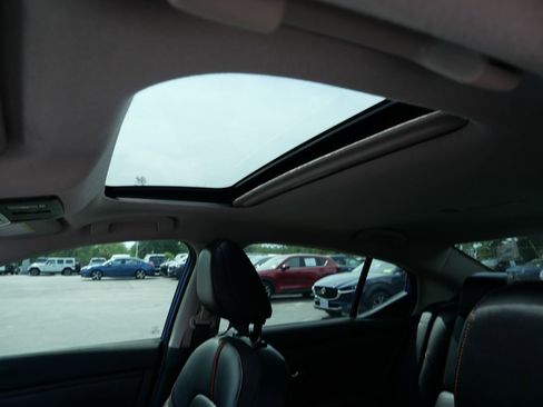 Used 2021 Nissan Sentra SR w/ SR Premium Package FWD image 12