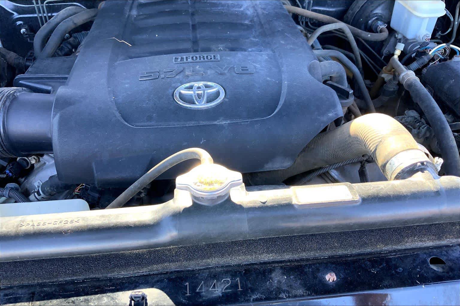 Used 2012 Toyota Tundra Limited w/ Platinum Pkg AWD/4WD image 32