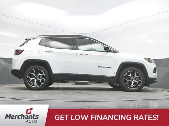 Used 2025 Jeep Compass Limited AWD/4WD image 40