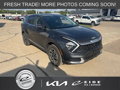 Used 2023 Kia Sportage LX AWD/4WD image 1