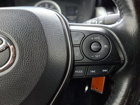 Used 2021 Toyota Corolla SE FWD image 21