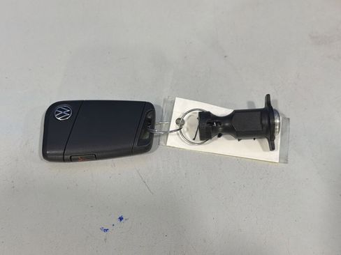 Used 2024 Volkswagen Taos SE image 48