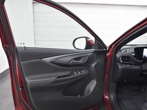 Used 2025 Buick Envista Preferred w/ Convenience I Package image 9